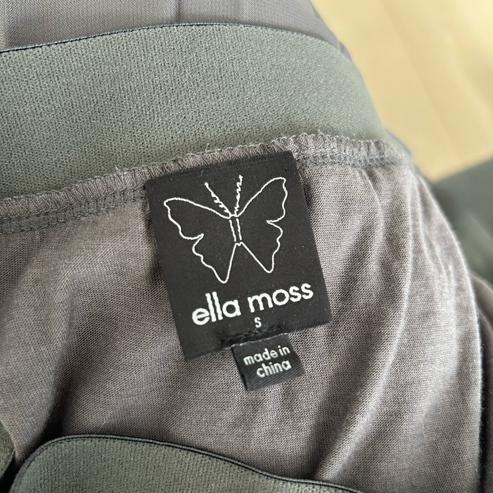 NWT Ella Moss Grey Pleated Skirt - Picture 2 of 3